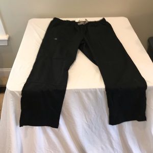 WonderWink Wonder Work black women’s capri pants☀️